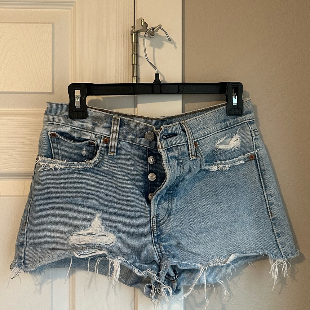 Levi’s Distressed Denim Women Shorts